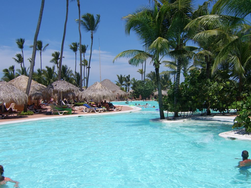 Iberostar Dominican swimming pool by cliosport