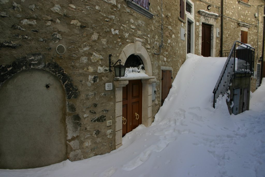 Vicolo di Castelluccio di Norcia by **DANILO AGNAIOLI**