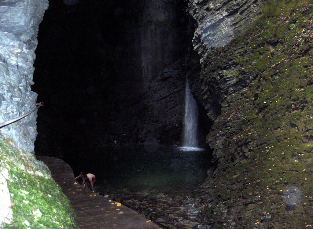 Cascada Kozjak (Ruta Historica de Kobarid - Kobariška Zgodovinska Pot) by jcsanras