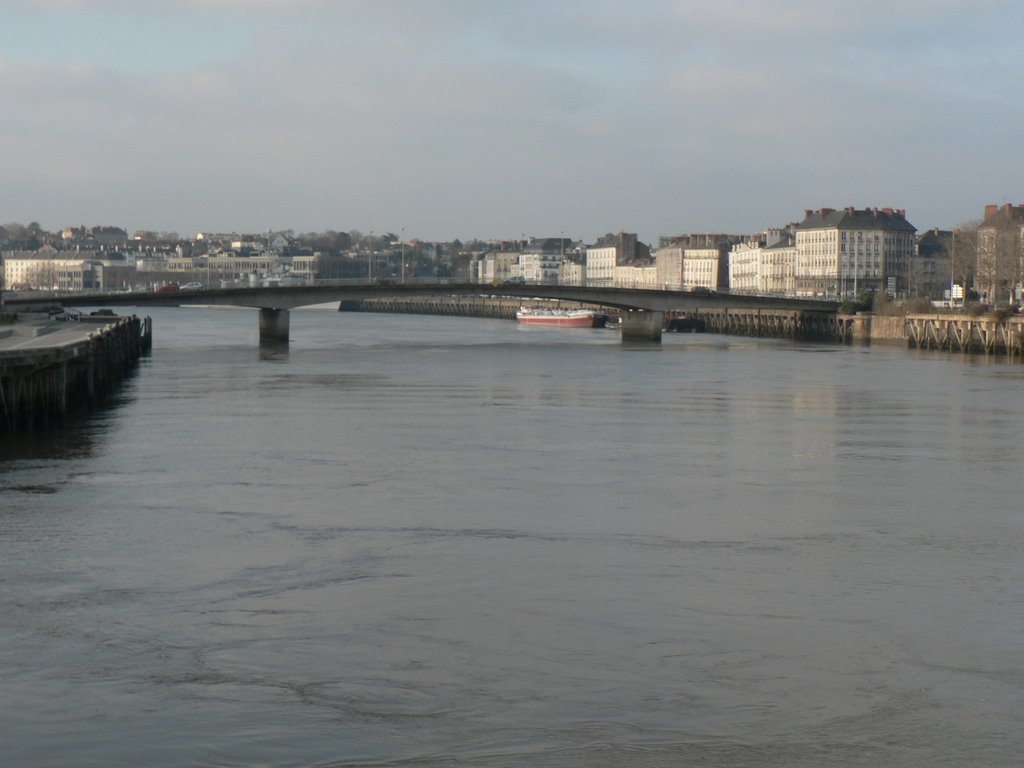 Le Pont Anne de Bretagne (emplacement de l'ancien Pont Transbordeur) by nawer