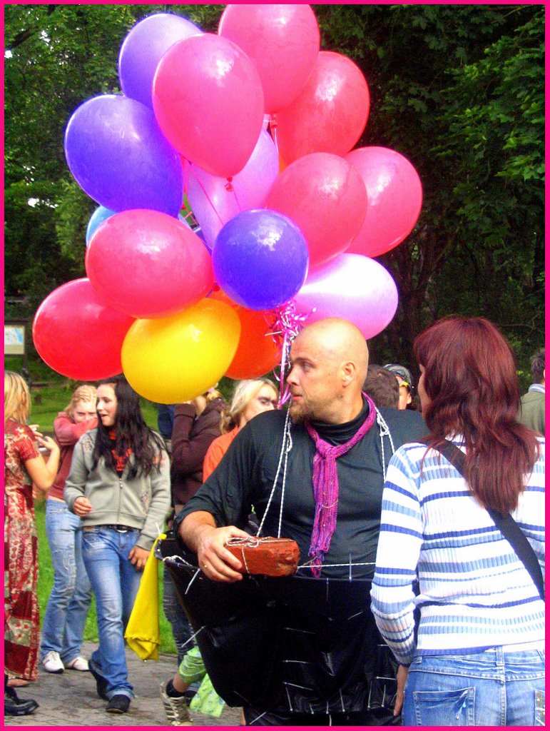 Balloon vender by Laima Gūtmane (simka…