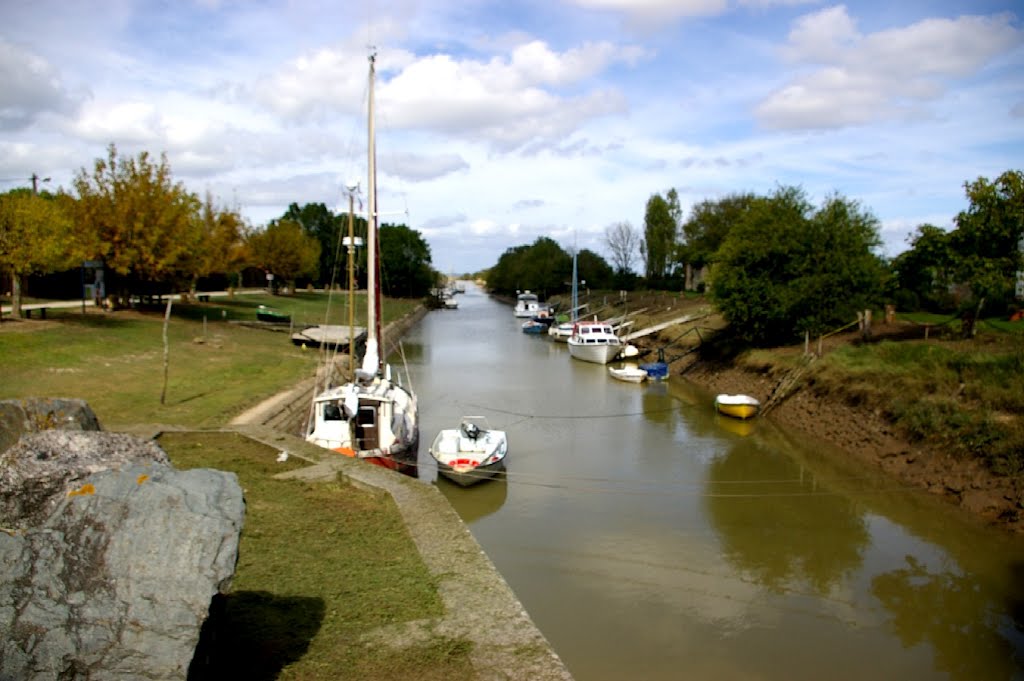 Le Port de Richard by Jean-Paul Dominique BERTIN