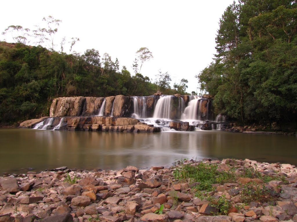 Cascatas no Rio Itajaí do Oeste - Rio do Campo - SC by Ivo Kindel