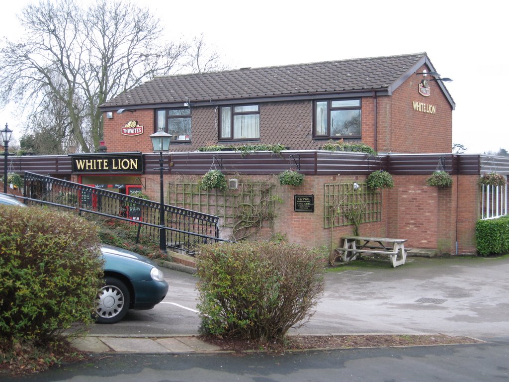 White Lion Pub, Four Oaks by JohnHW