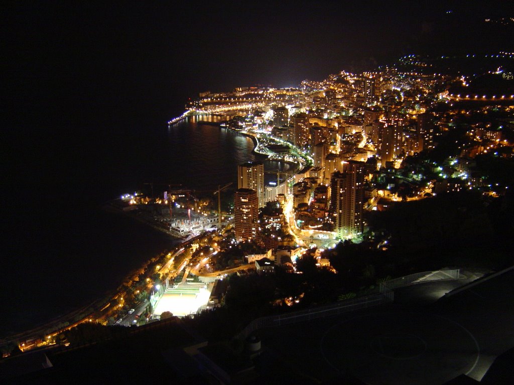 La vue de Monaco la nuit by Szabó Áron Mátyás