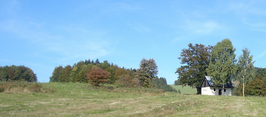 Former shed between Donovaly and Sachticka (bývaly salaš medzi donovalmi a šachtičkou) by Milan Cerovsky