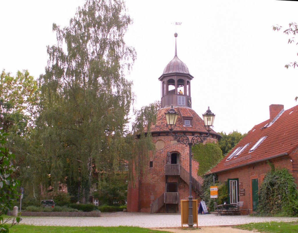 Lauenburger Schlossturm by Hdel.