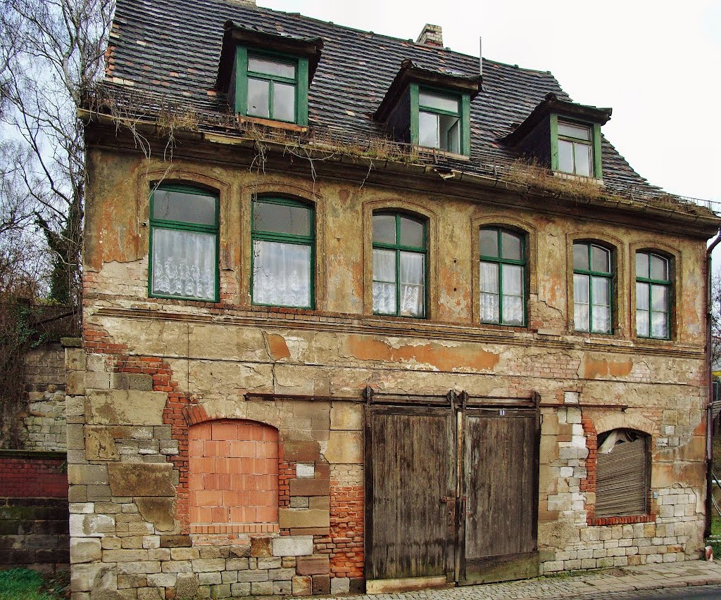 Altes Wohnhaus, Weißenfels by matmicpic