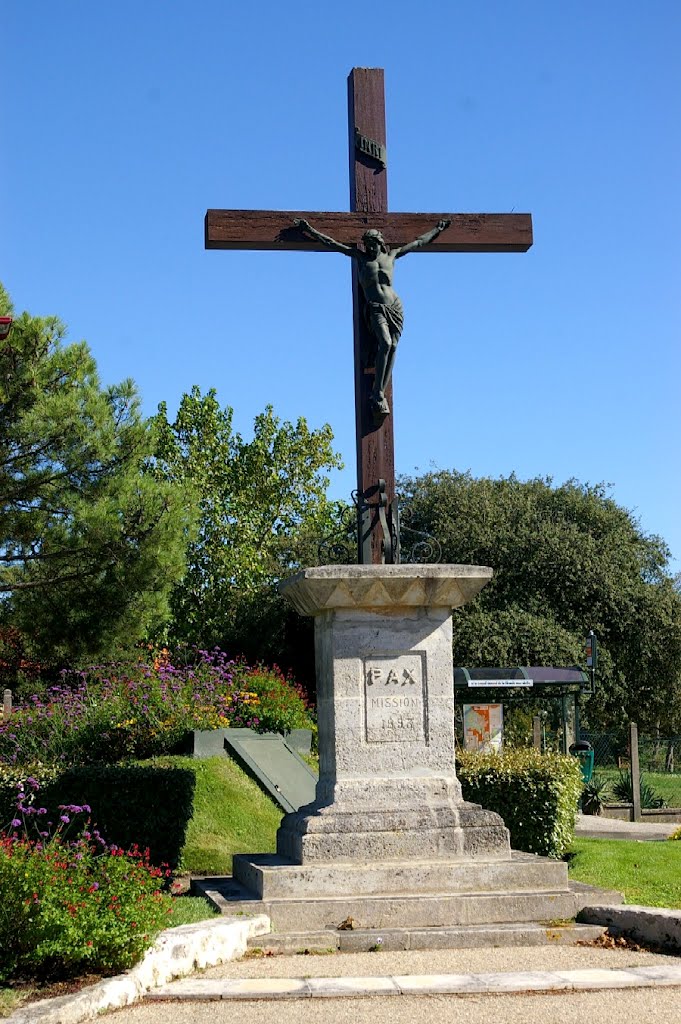 Crucifix de la Mission de 1893 by Jean-Paul Dominique BERTIN