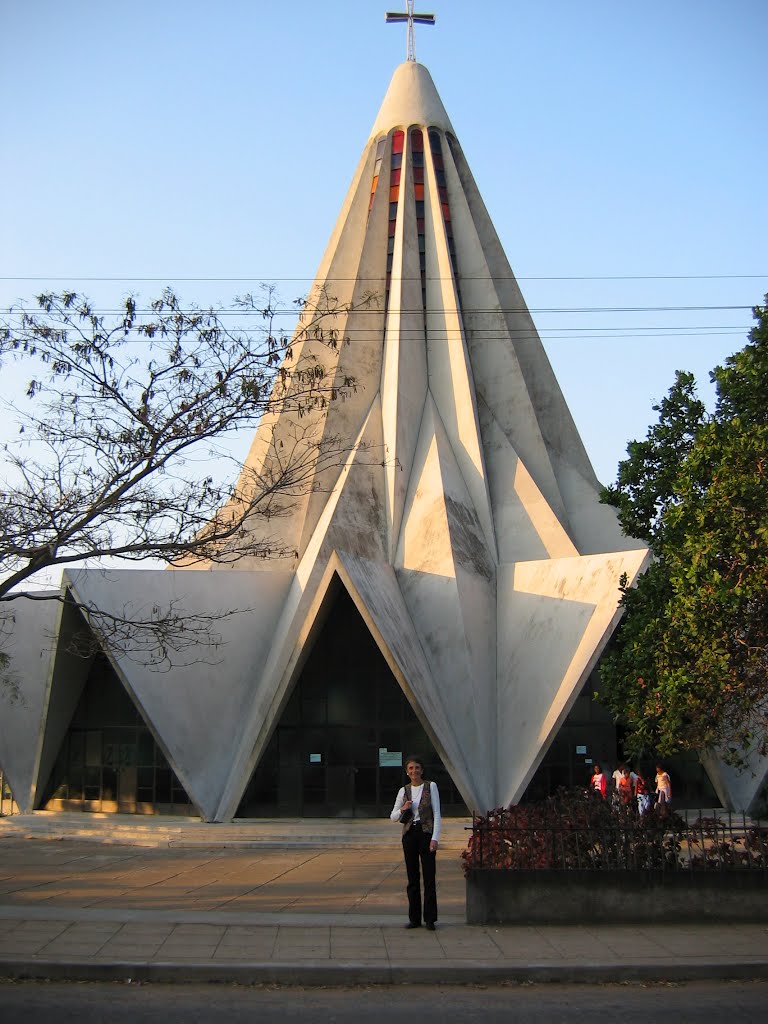 St Antonio Catholic Church from Avenida Kwame Nkrumah by John A Forbes