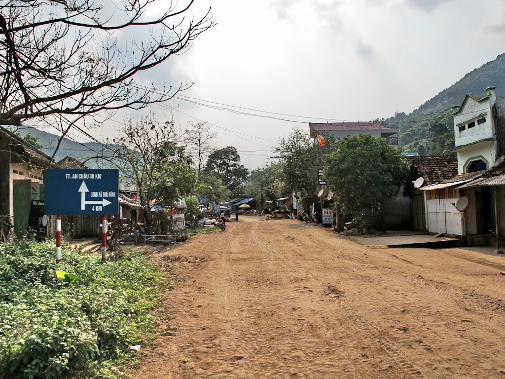 Thái Binh Farm - Nông Trường Chè Thái Bình, Đình Lập District by Che Trung Hieu