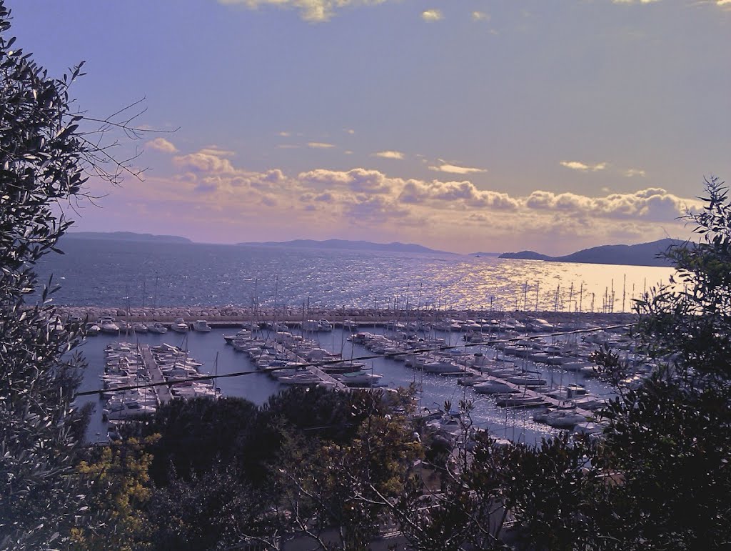 Le Lavandou - Port by VillasiD