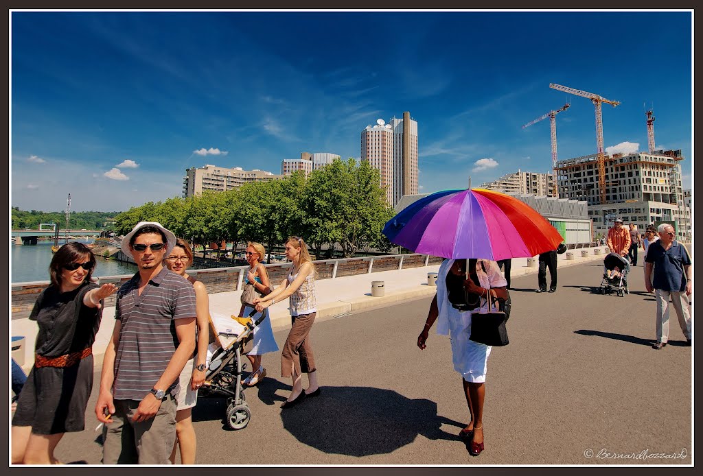 Les parapluies chers de Billancourt by Bernard Bozzard