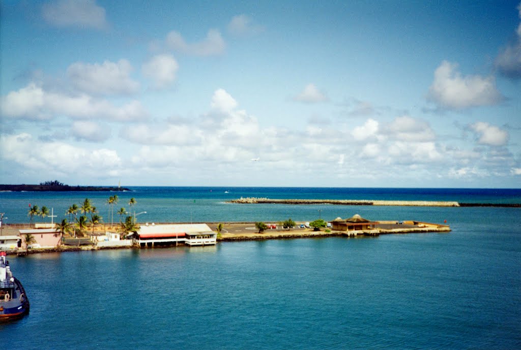 Port of Nawiliwili , Lihue, Kauai, HI by Scotch Canadian