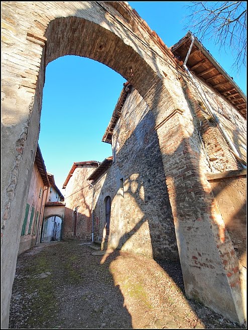 La Corte di Giarola in Val Taro - Ancient Giarola Castle in Taro Valley by Castelli Parmensi