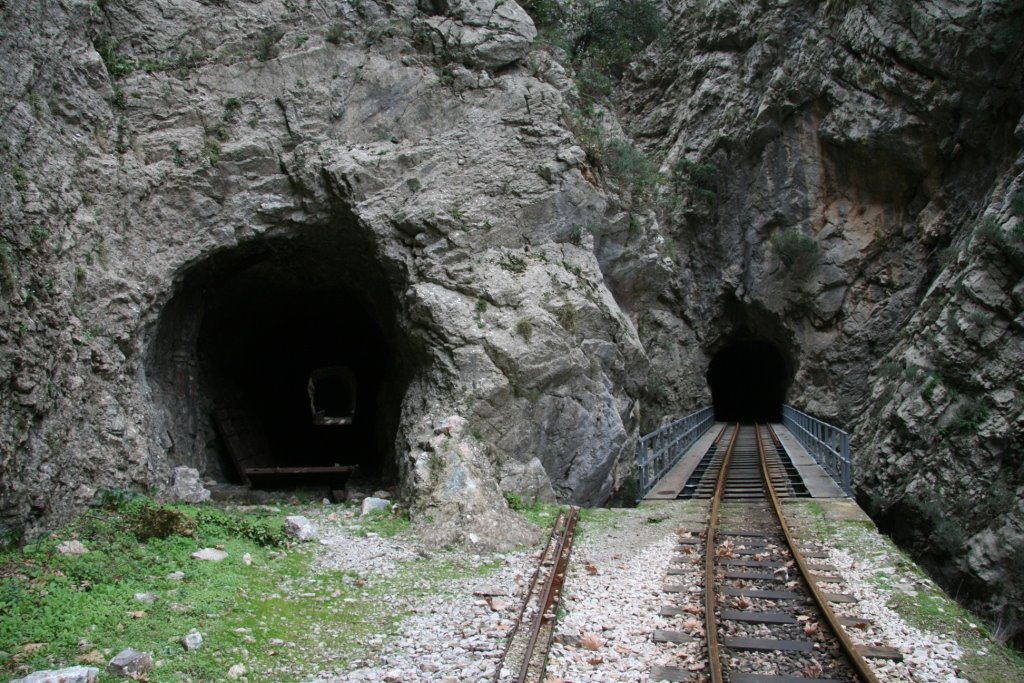 Cog railway Kalavrita-Diakofto 10 by Chris Karagounis