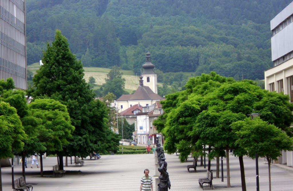 Blansko - v pozadi kostel sv. Martina-im Hintergrund die Kirche des St.Martin by aarauer