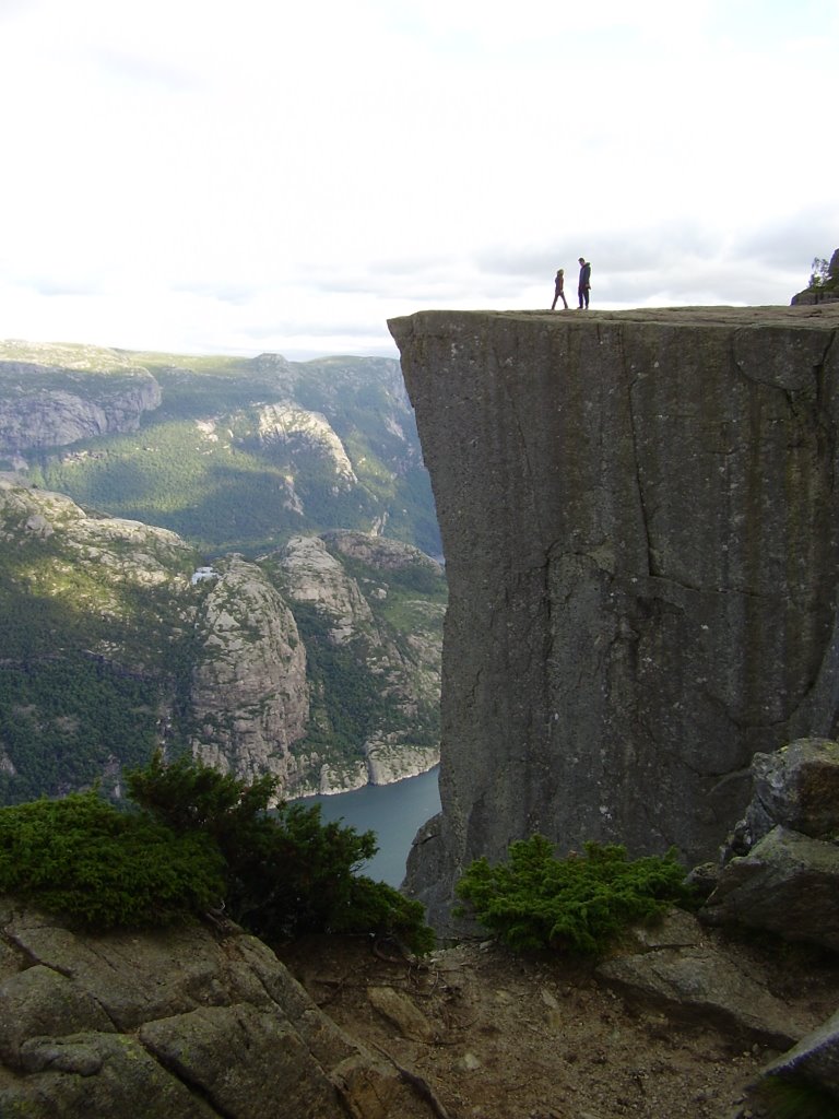 Preikestolen by jonasis