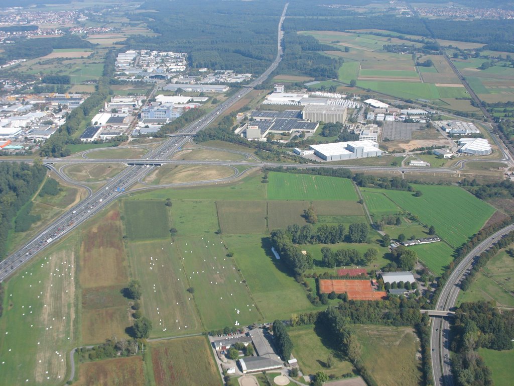 Karlsruhe BAB KA-Nord mit unterer Hub im Vordergrund by Roland Helfer