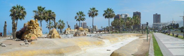 Playa Iquique by Remi Rodriguez