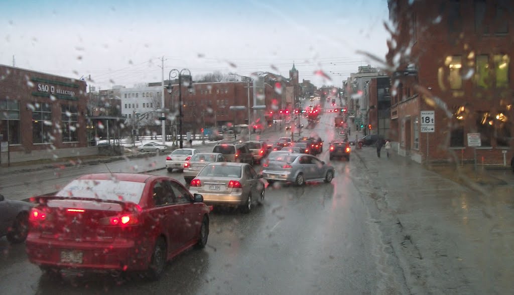 Conduire avec la pluie by Mario Hains