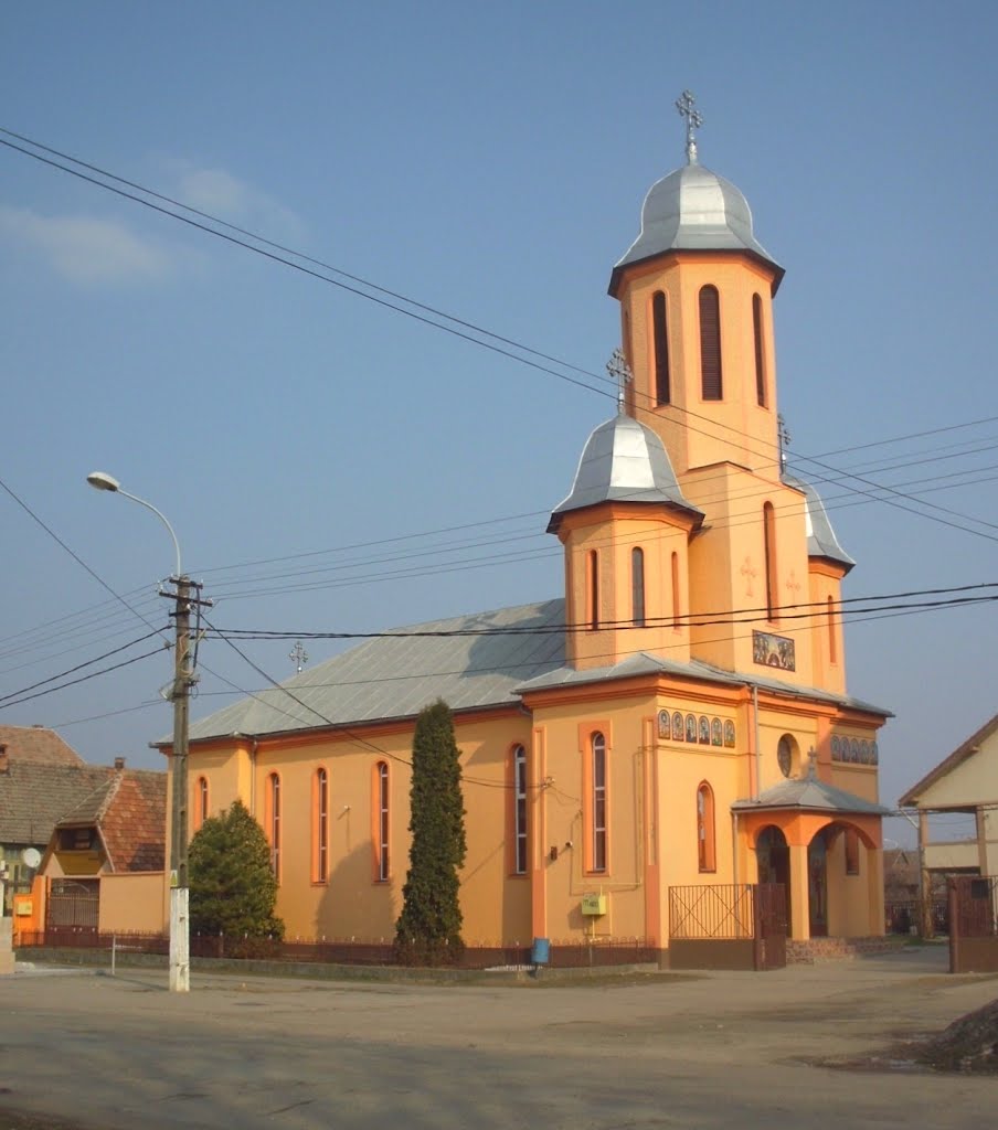 Variaş - Biserica Ortodoxă ''Pogorârea Sfântului Duh'' by danger.mouse