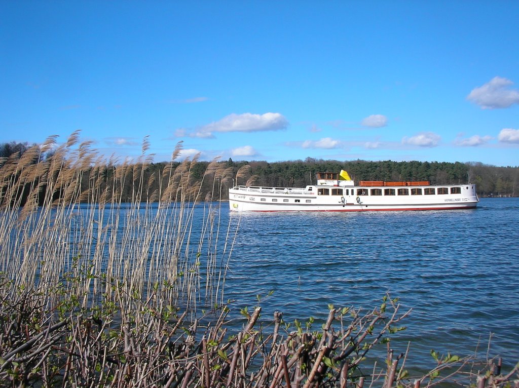 Dampfer "Altwarp" auf dem Werbellinsee by m-go