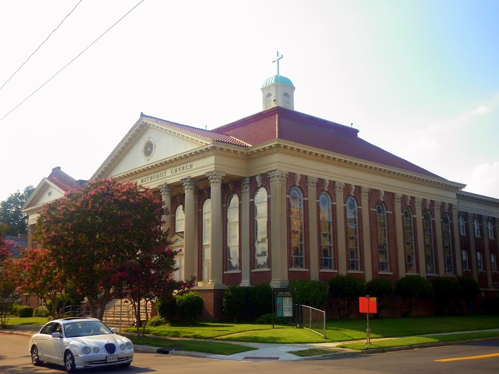 Park Place Methodist Church in Norfolk, Virginia by Sergey Daulenov