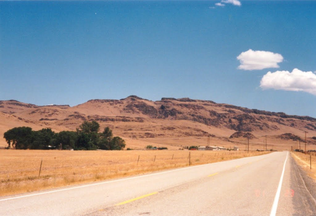 Along US 20, east of Mountain Home, Idaho, jul 23, 2001 by Tom Dudones