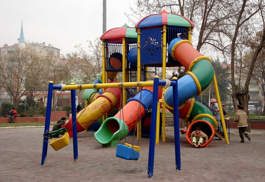 Kısık Camiinin yanındaki Park Manisa, Türkiye by TANJU KORAY UCAR