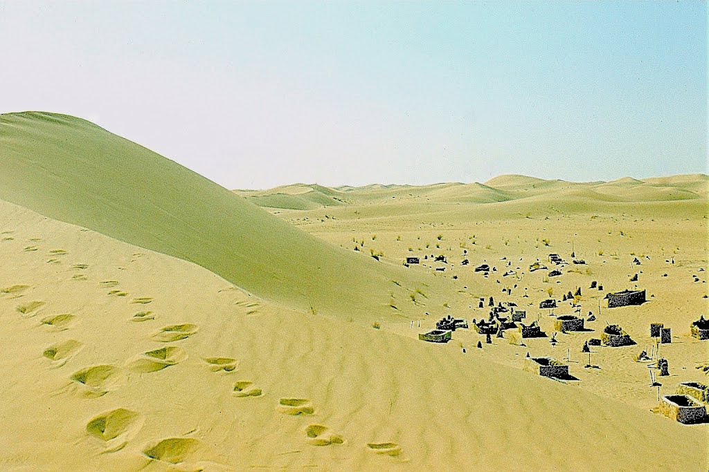 El Oued: Begraafplaats - Cemetery (Algerije) by hpjm