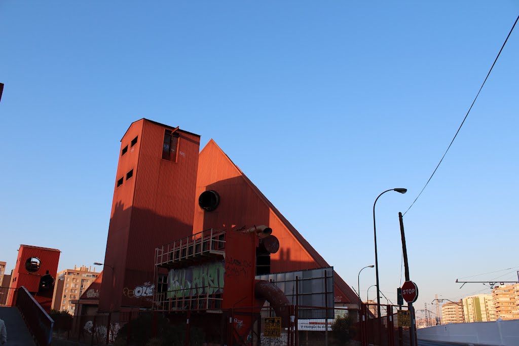 El Toblerone más grande del mundo (200m) en Almería by José Angel, delapeca