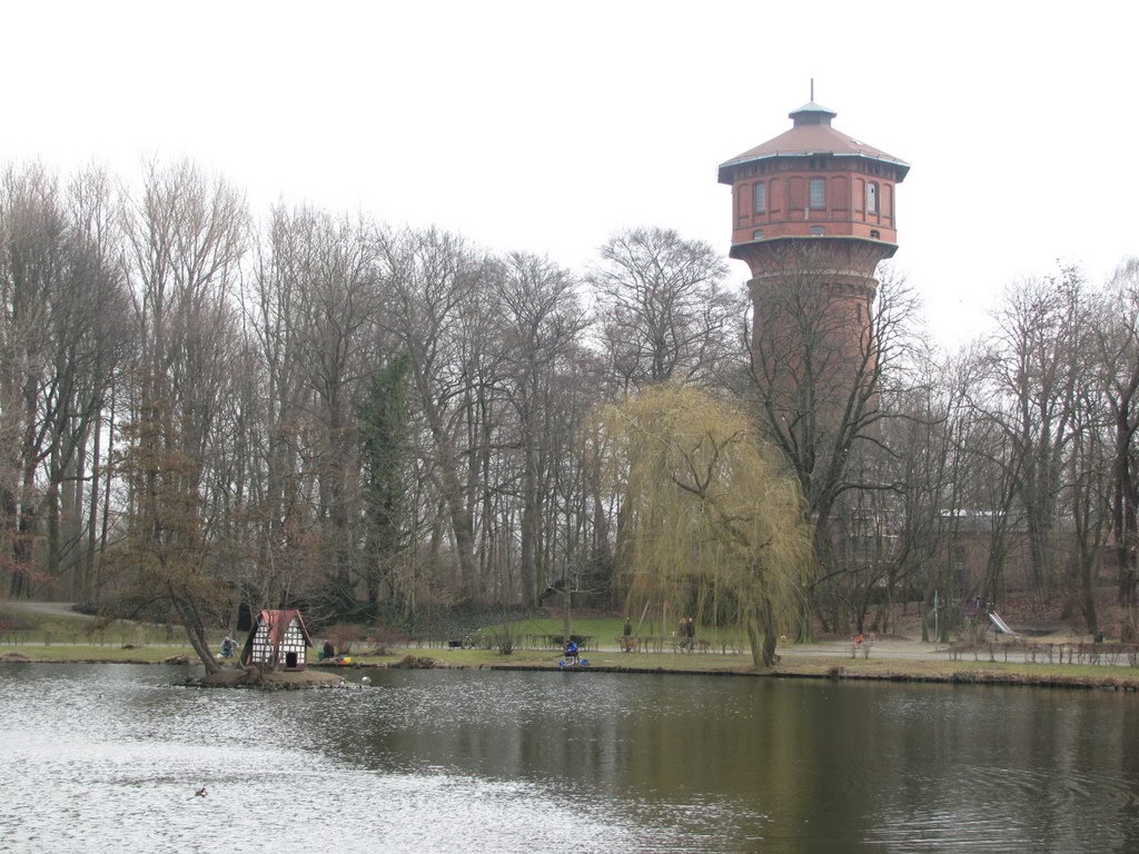 Stadtgraben Wolfenbüttel mit Wasserturm by Chris1970