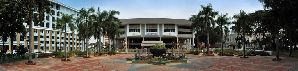 Dewan Sri Pinang by Les Chang