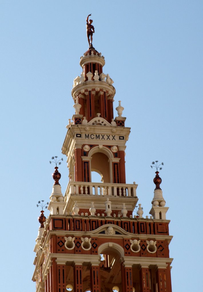 Torre de la Giralda, rematada por Mercurio, Dios Romano del Comercio by Manuel Pedrero (sigue las huellas)