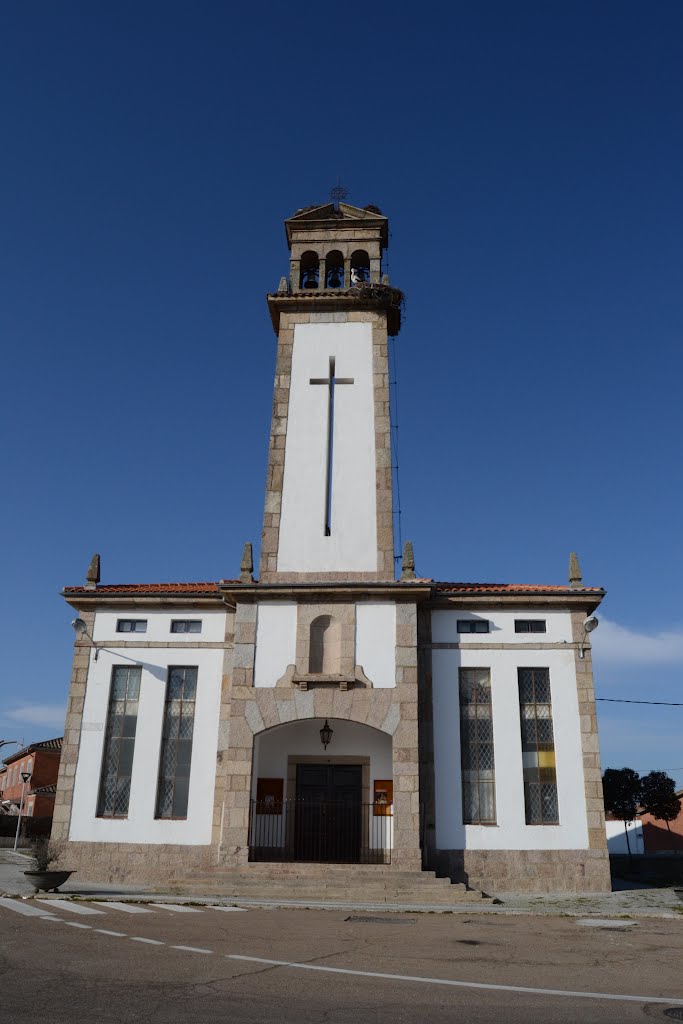 Iglesia de Fuentes de Oñoro - Espanha by Parruco