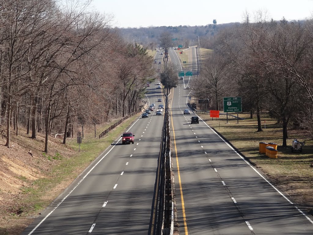 Approaching US7 Interchange by rogerking