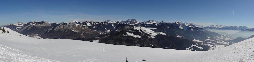 Hirmentaz - Panoramique depuis le sommet. by jsvillegas