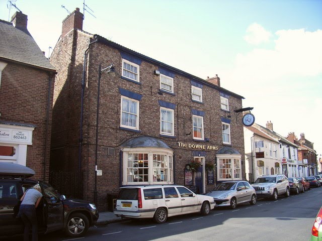 The Downe Arms, Market Place (circa C18) by vonkarajan