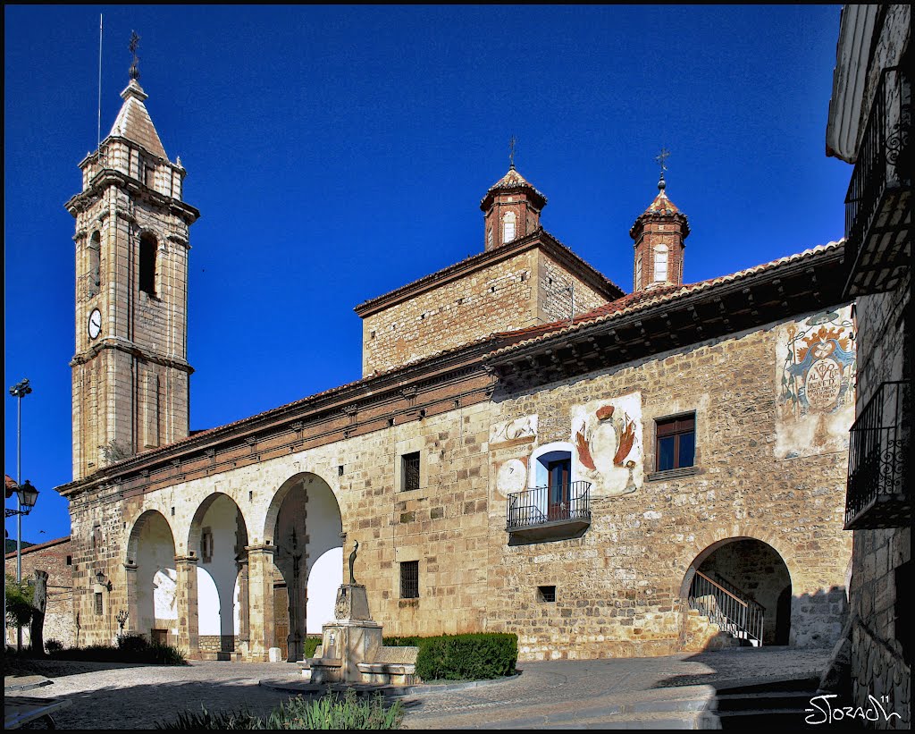 Magnífica simbiosis entre l'Ajuntament i l'Església by Xavier Estorach Toset