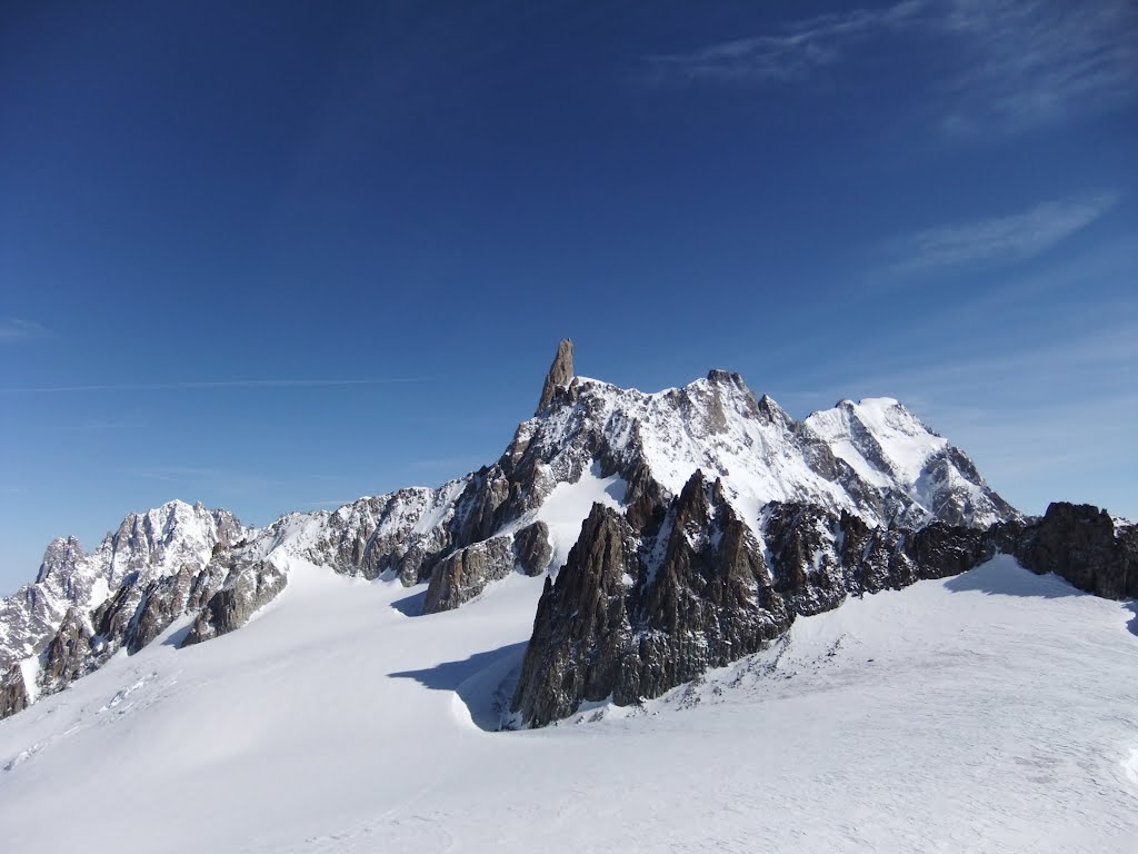 Monte Bianco - Dente del Gigante by Giorgio Garattoni