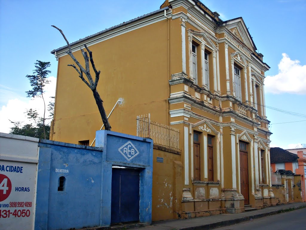 Estádio Municipal da AEB e Câmara dos Vereadores by Júlio Vital