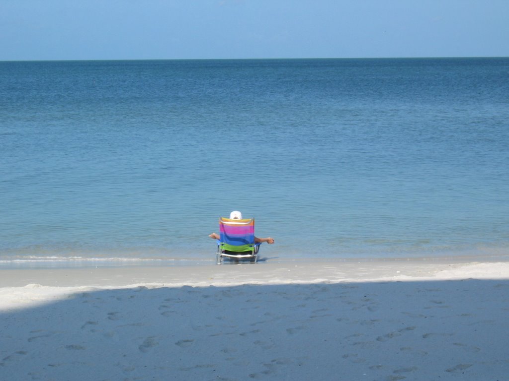 Vanderbilt Beach by mamichen