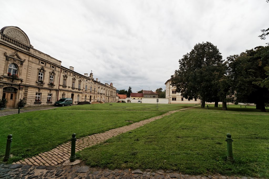 Litoměřice - Dómské náměstí - View West by txllxt