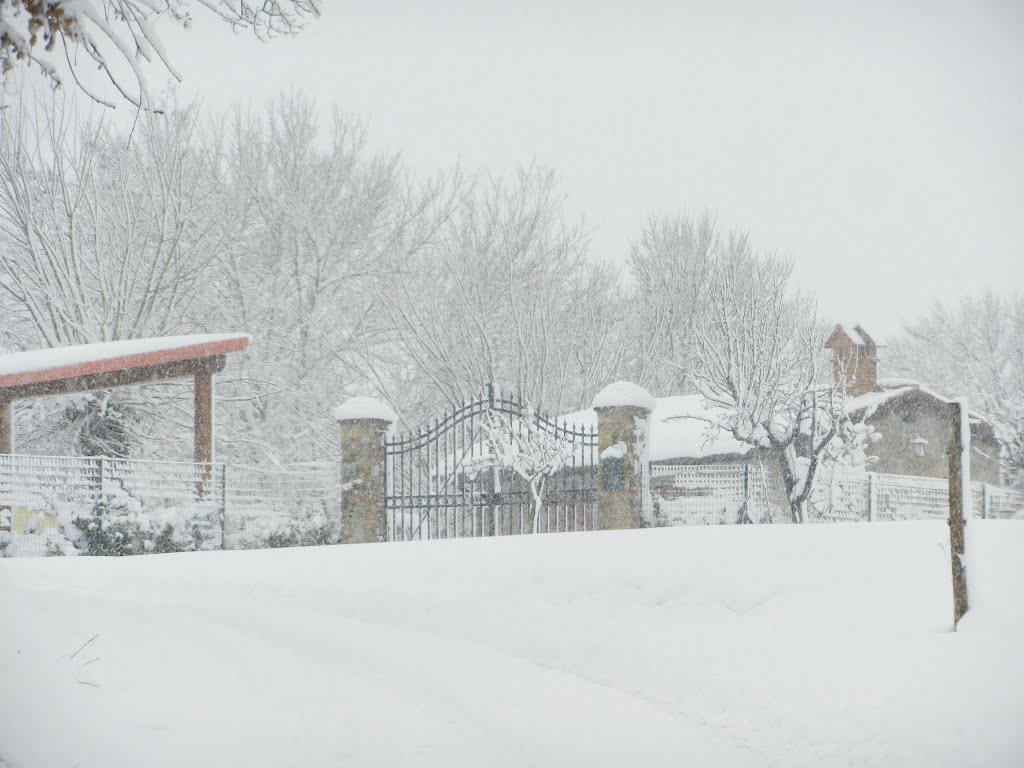 Nevicata a Casa Guido by oscarino