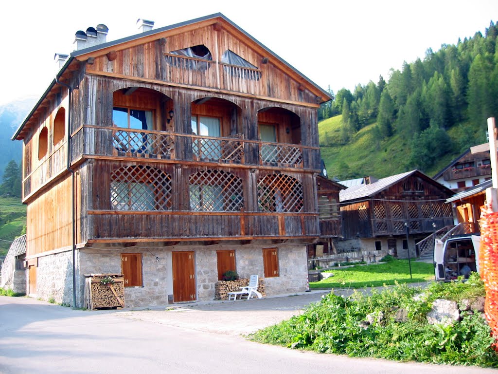 Ristrutturazione di fenile e stalla, Pecol di Zoldo (2004) - Renovation of phenyl and stall, Pecol Zoldo (2004) by maurizio-VE-2943