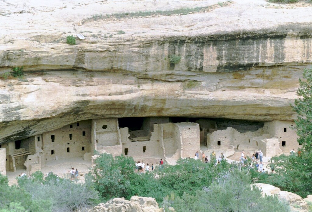 Mesa Verde Ruins by urs