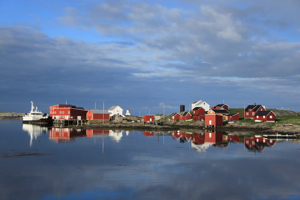 Husøya på Halten by kaynekalv