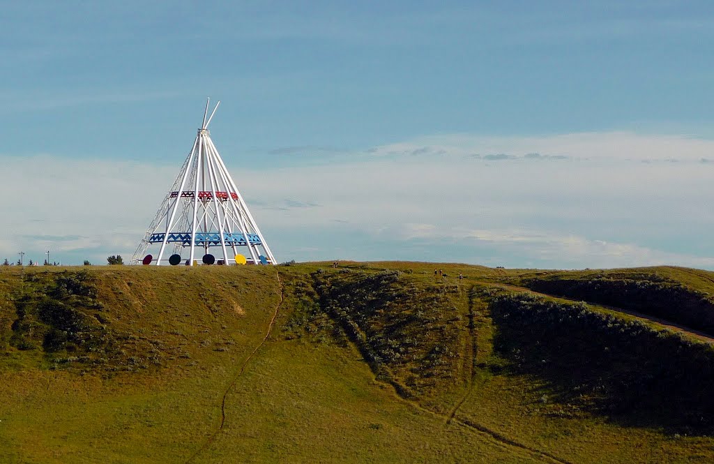 World's biggest Tepee at Medicine Hall by dawnzandstra