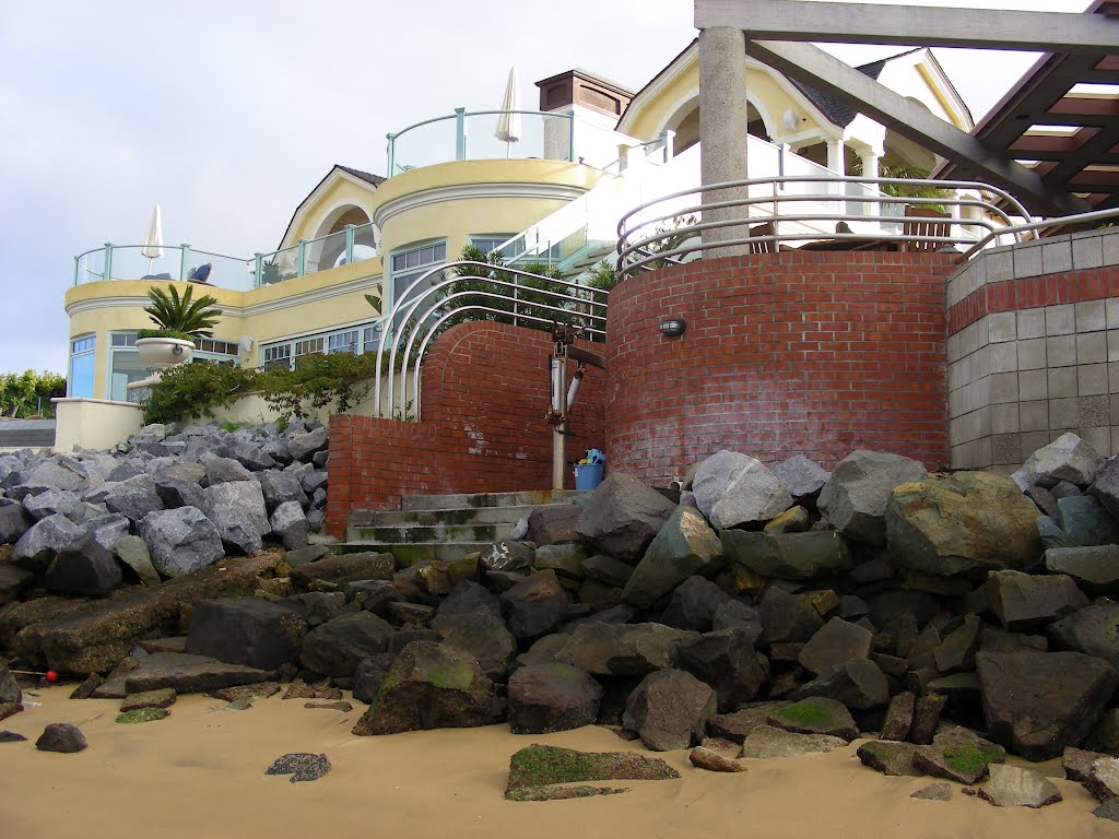 Houses on 1st St. Coronado @ Low Tide by NadoHeinz